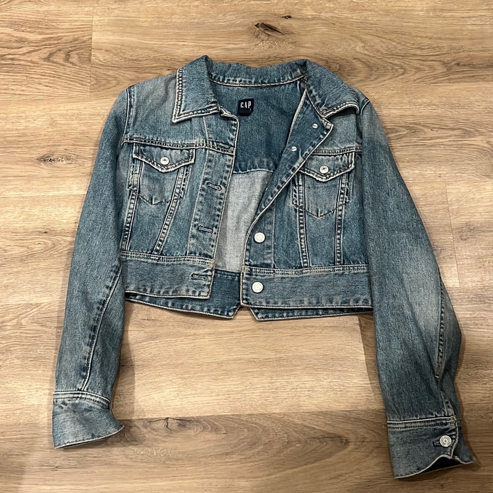 Gap crop jean jacket